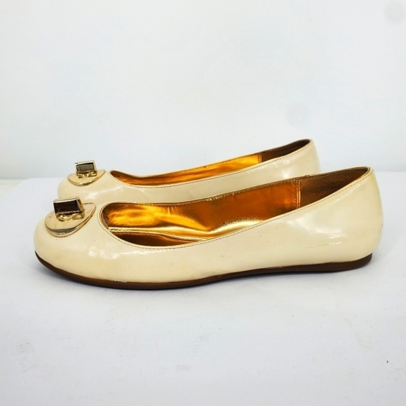 Coach Shoes Women 6B Judyann Patent Leather Flats Q429 White Gold - Picture 1 of 9